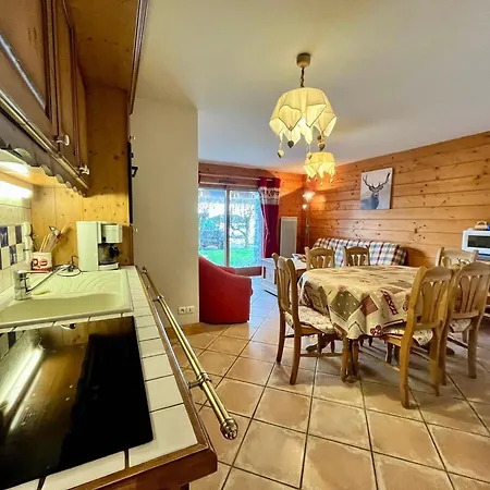 T3 De 51m² Avec Terrasse En Plein Centre De - Proche Commerces, Parking Prive - Fr-1-624-28 Samoens